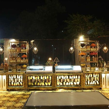 Executive Club Hotel Bareilly Exterior photo